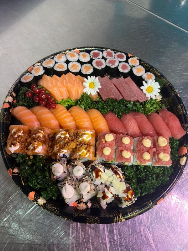 large sushi set